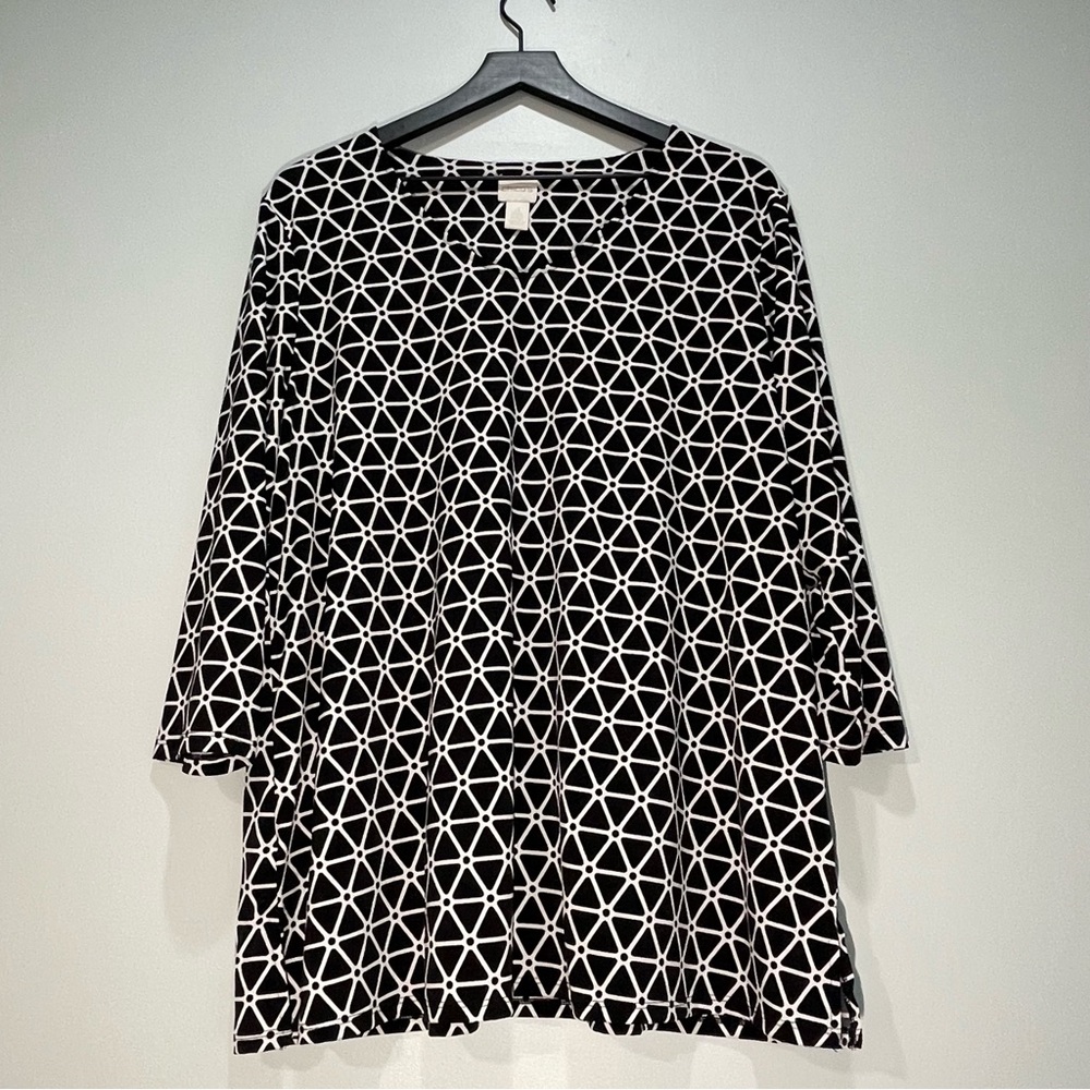 Chico’s Women’s Long Sleeve Black White Top Geometric Print Stretch Size 3 US XL